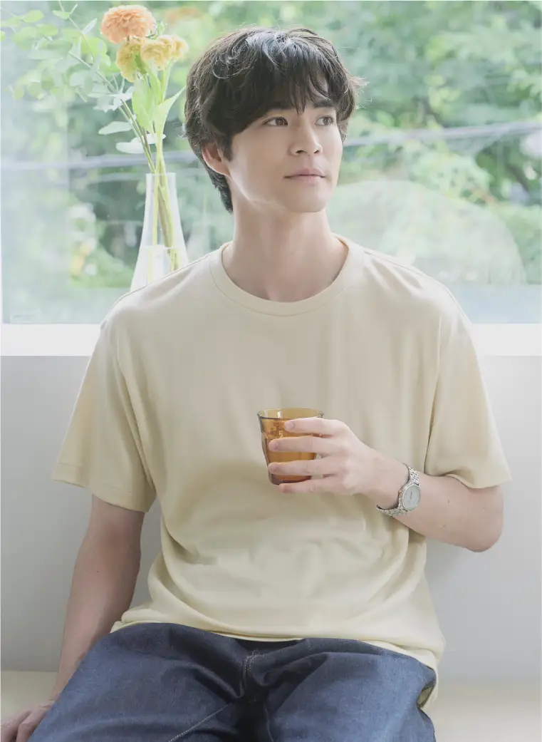 BASIC T-SHIRT